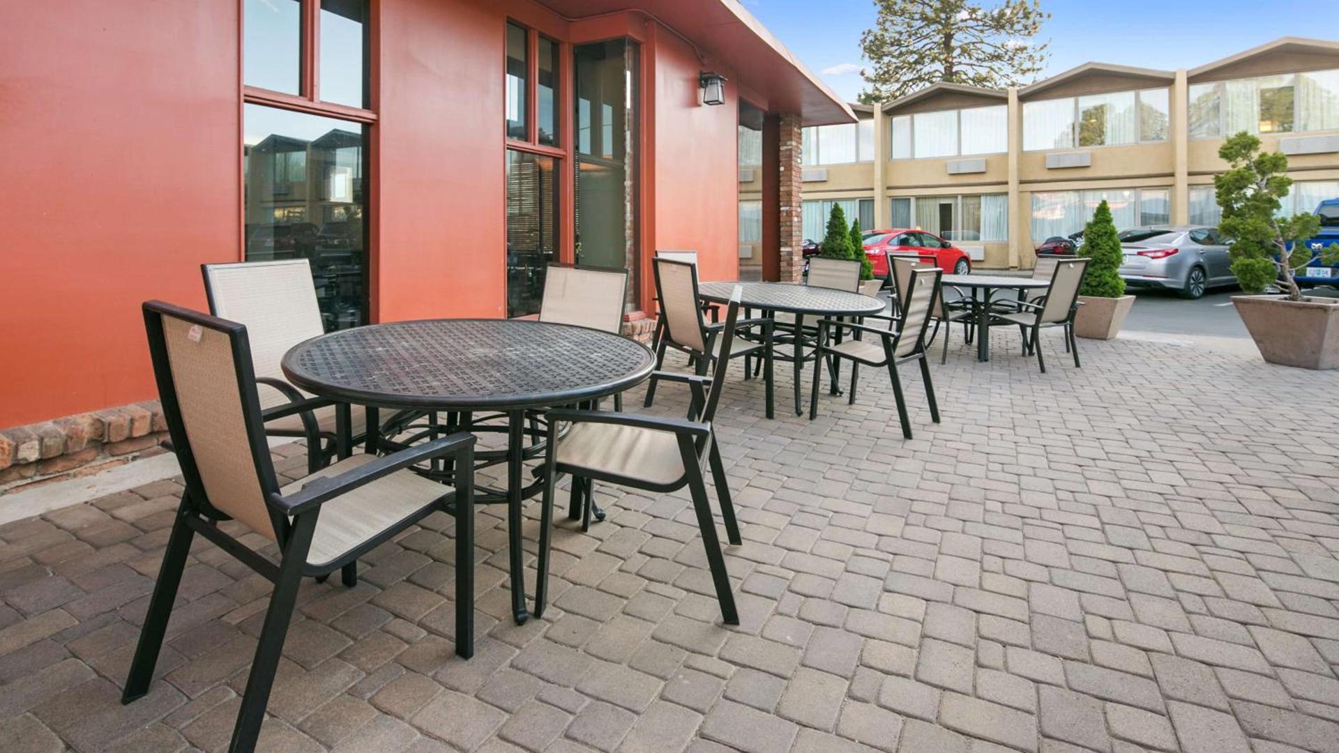 Best Western Pony Soldier Inn & Suites photo 9