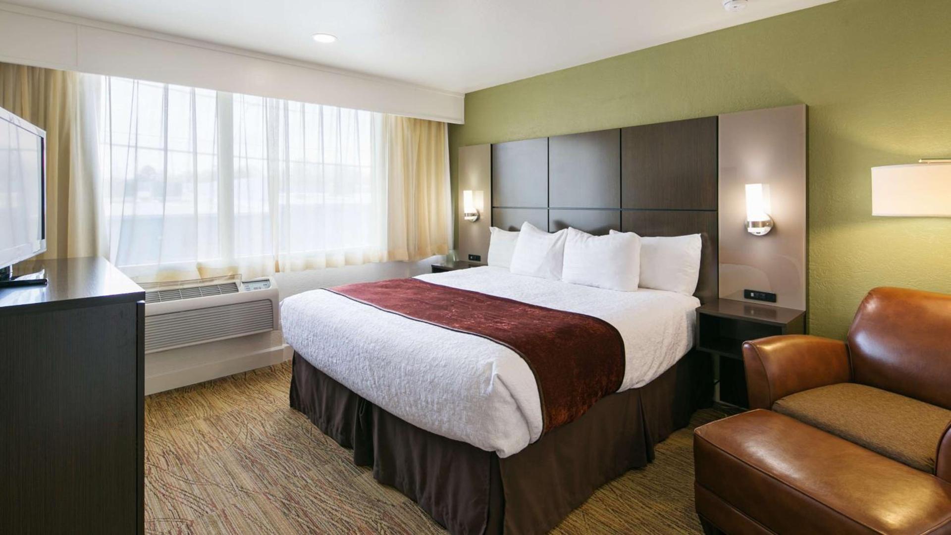 Best Western Pony Soldier Inn & Suites photo 18