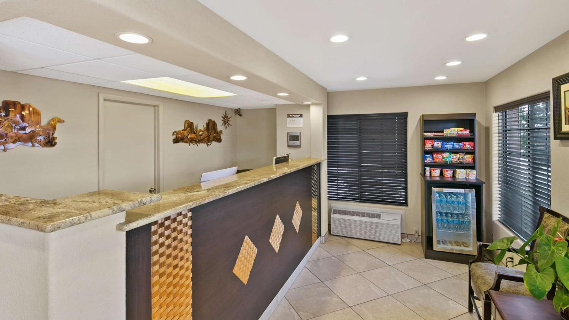 Best Western Desert Inn photo 3