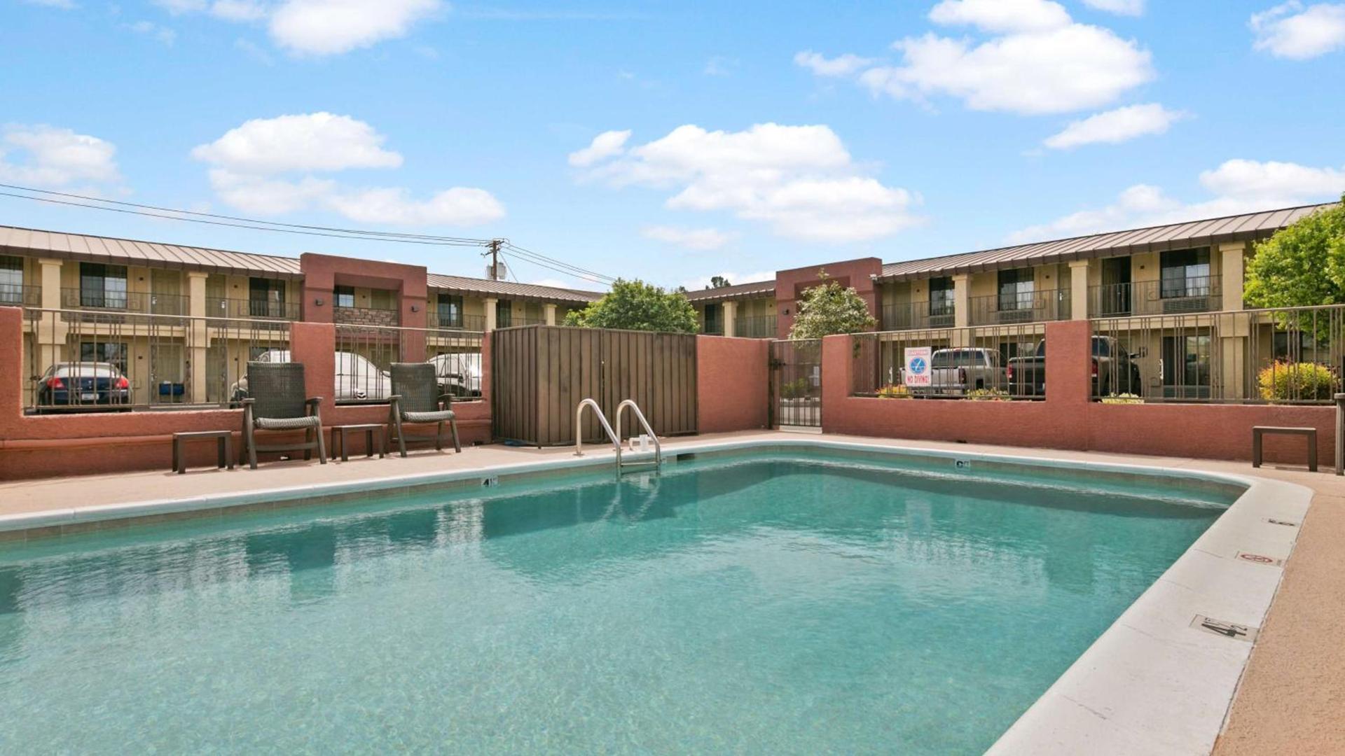 Best Western Desert Inn photo 2