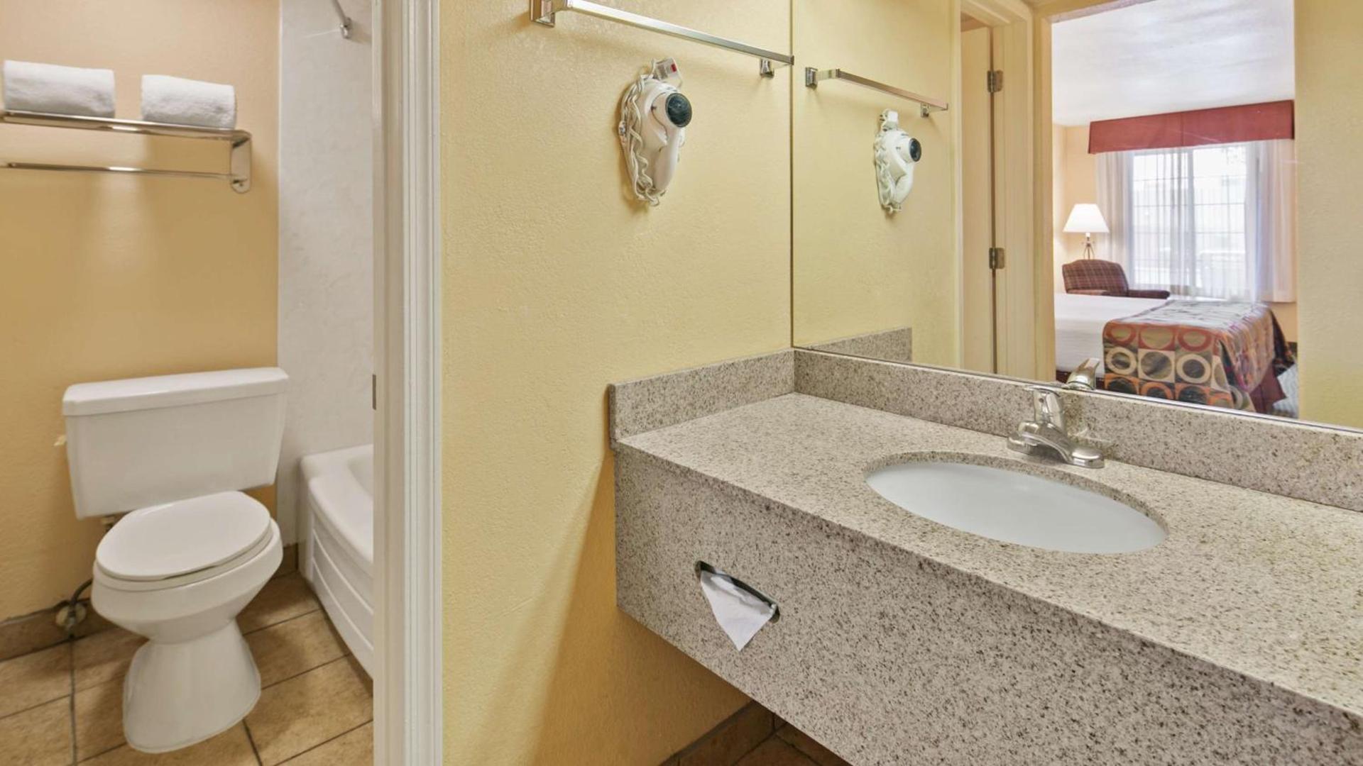 Best Western Desert Inn photo 7