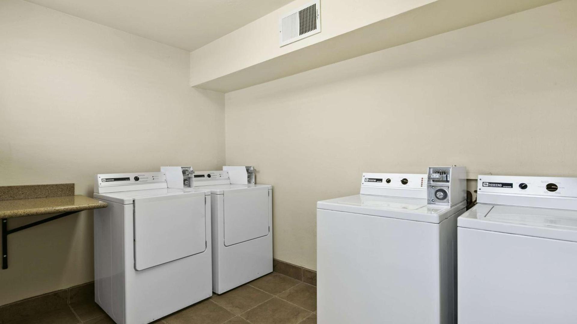 Best Western Desert Inn photo 8