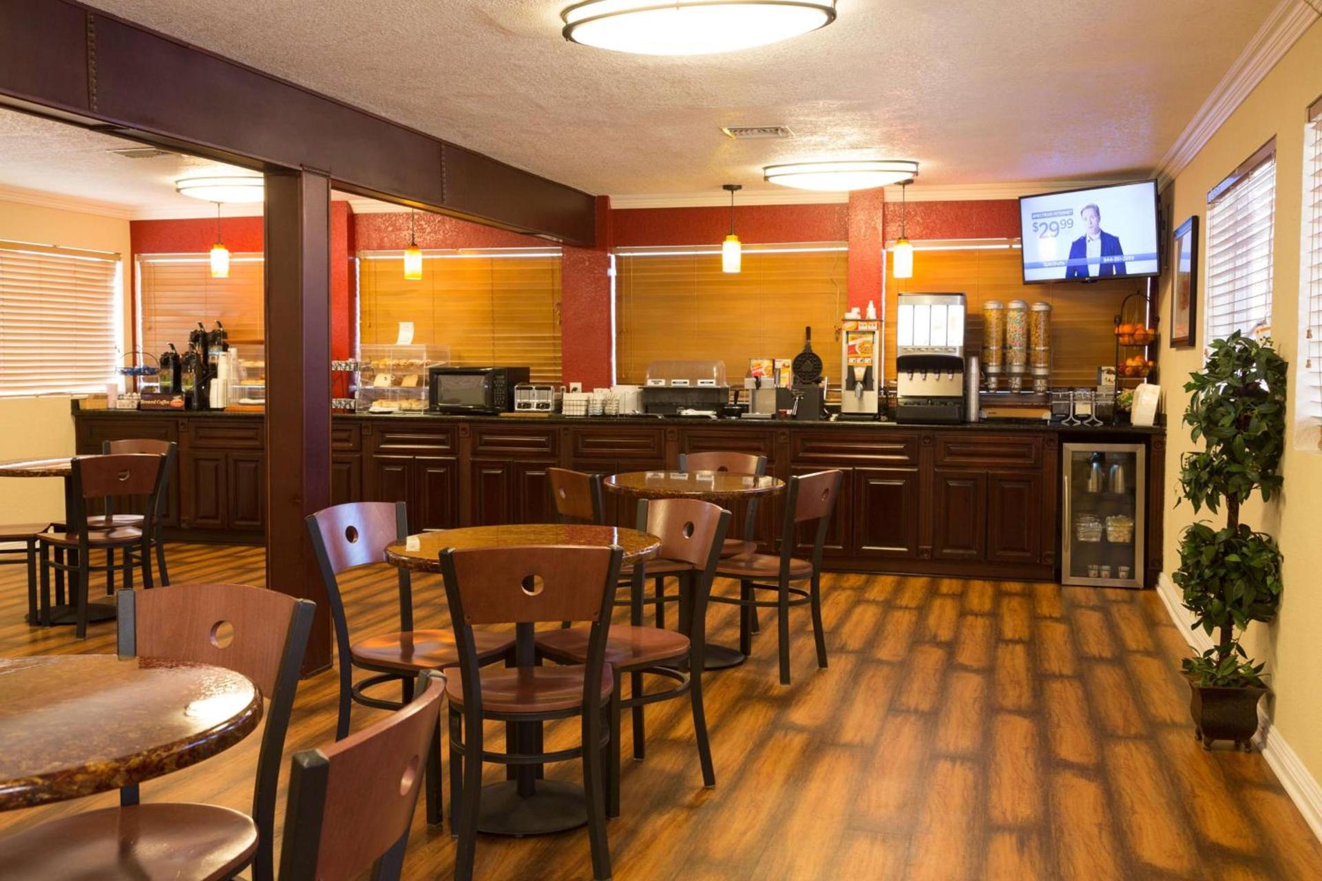 Best Western Desert Winds photo 10