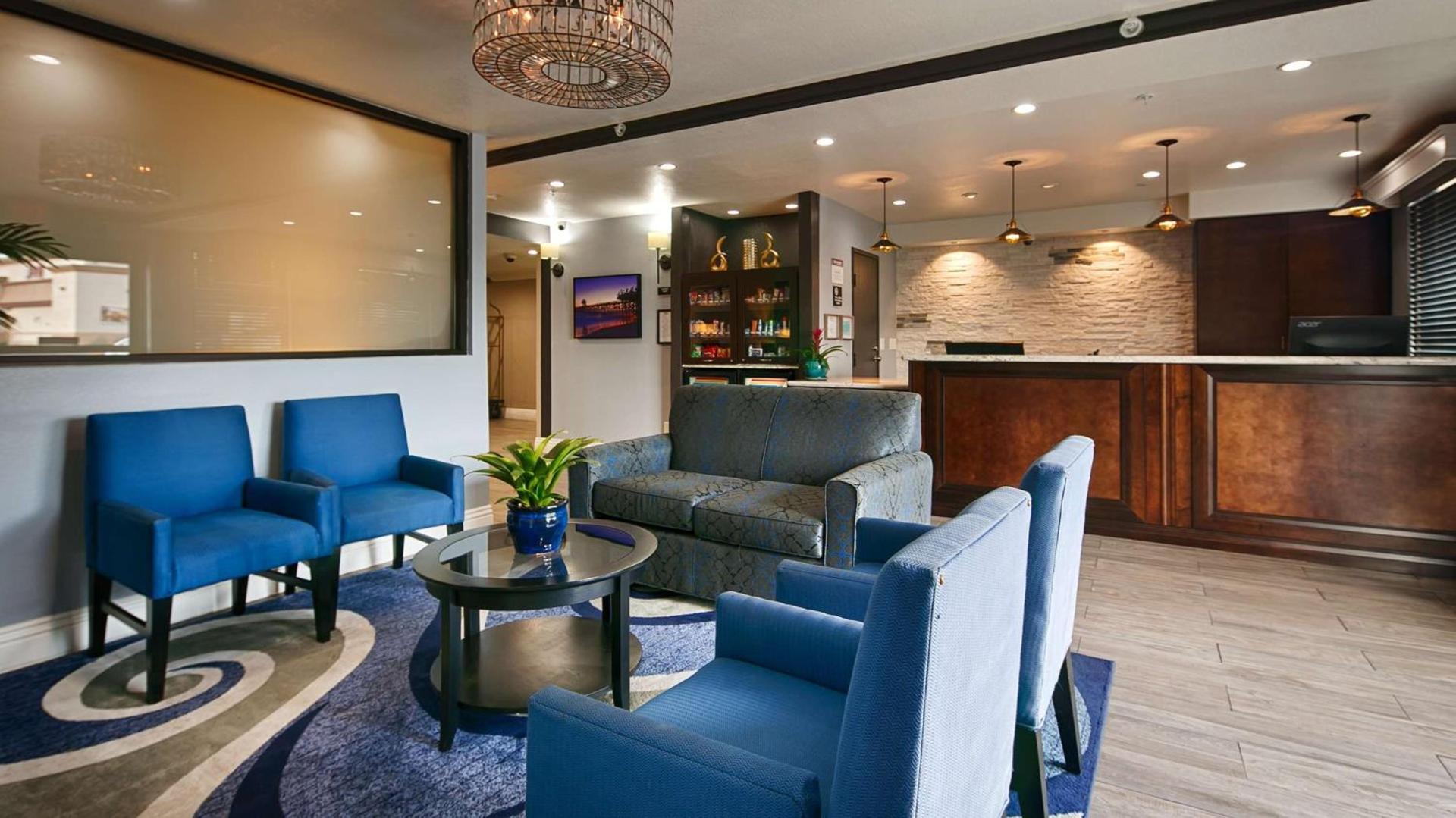 Best Western Plus Diamond Valley Inn photo 2