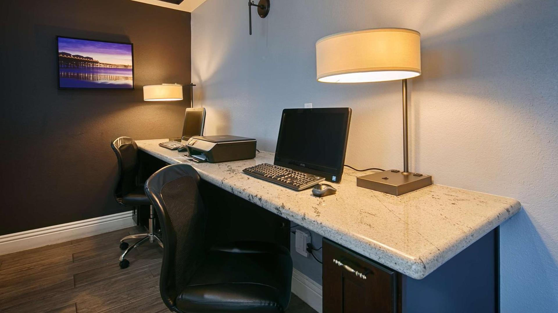 Best Western Plus Diamond Valley Inn photo 18