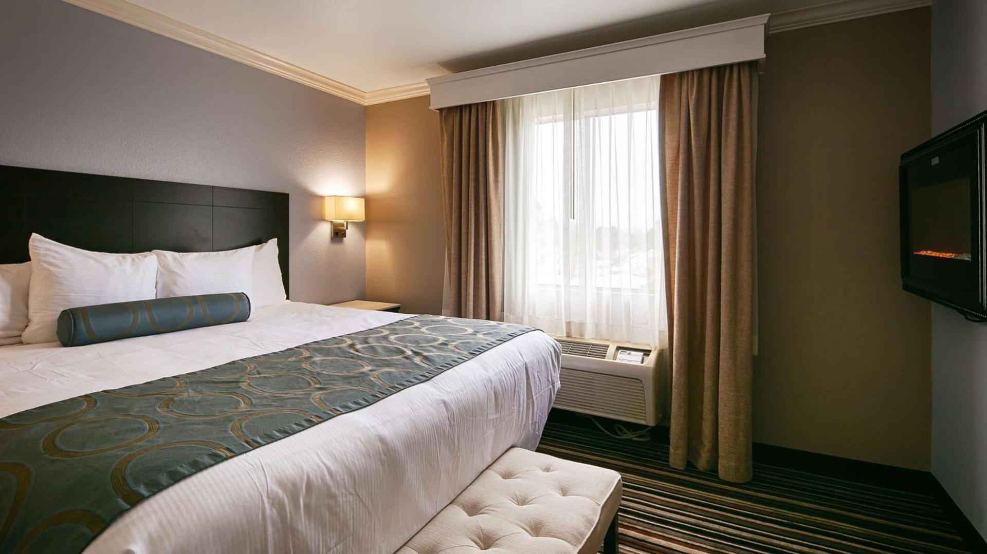 Best Western Plus Diamond Valley Inn photo 9