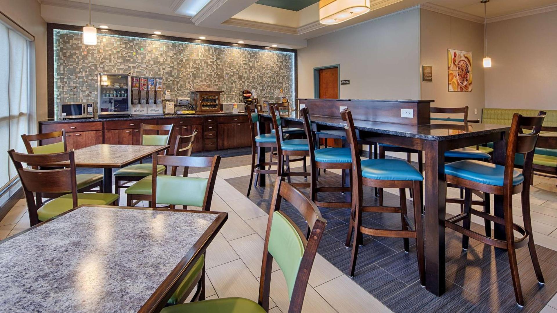 Best Western Elkhart Inn & Suites photo 7