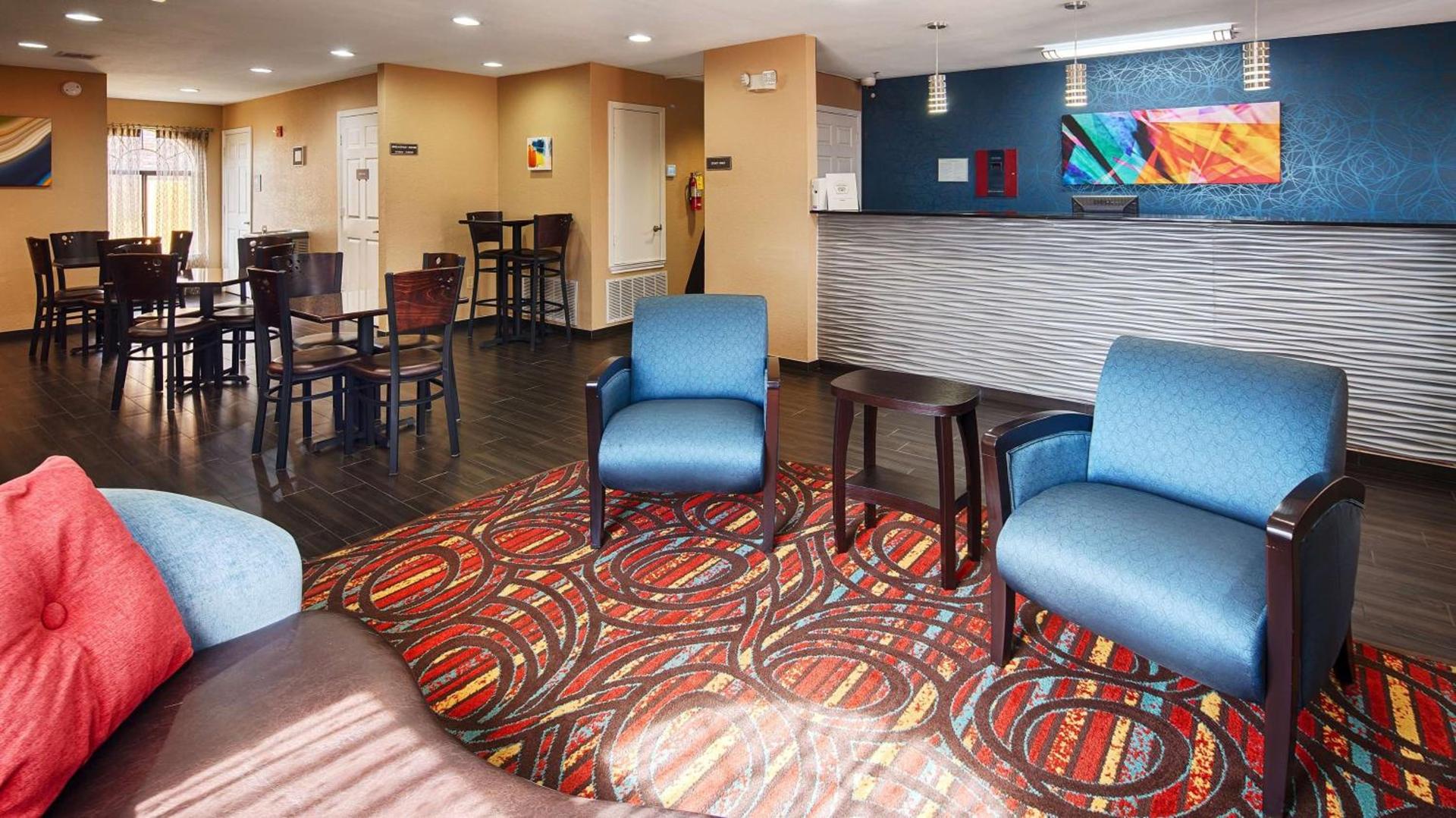 Best Western Cedar Inn photo 4