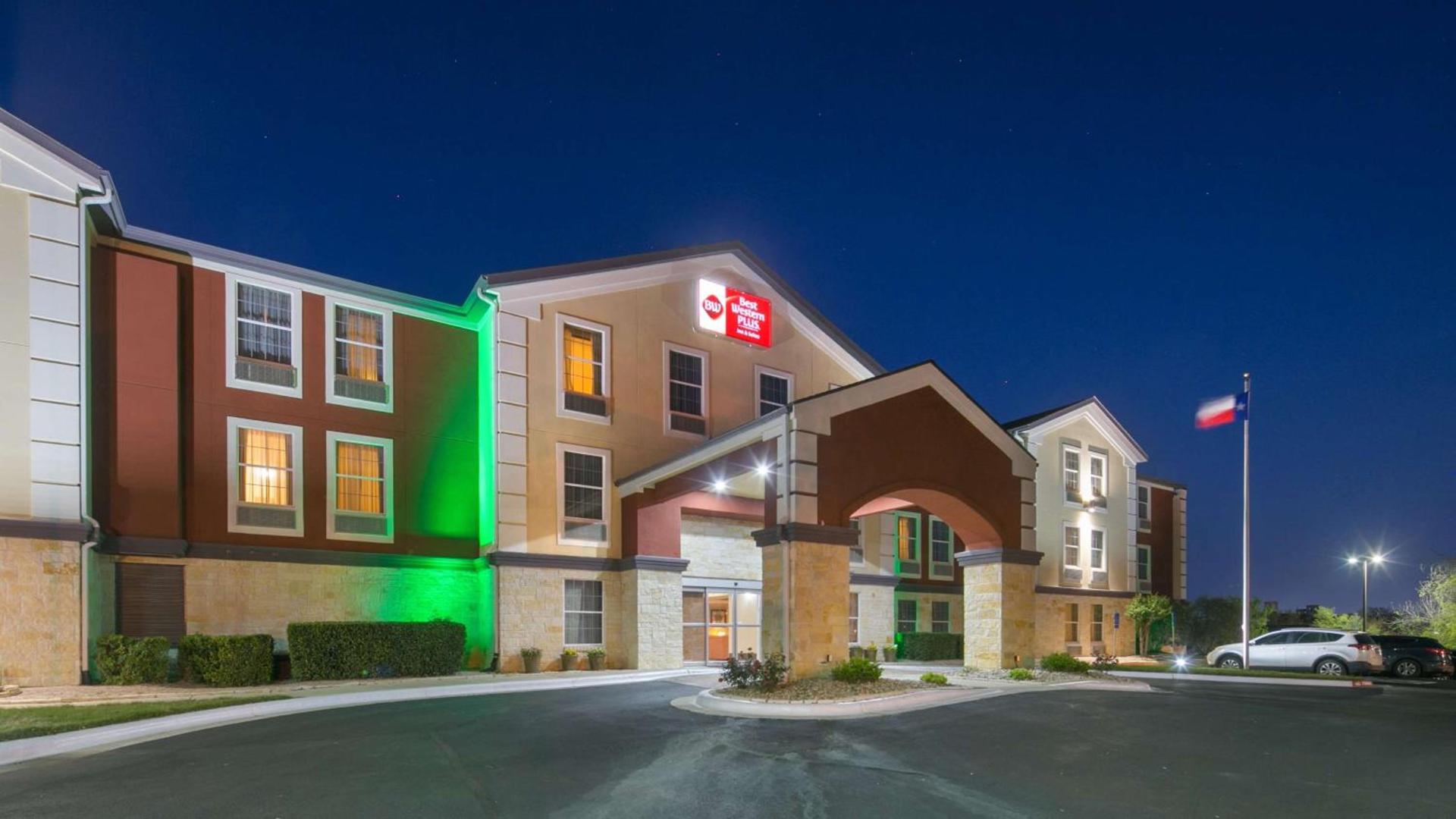 Best Western Plus Georgetown Inn & Suites photo 25