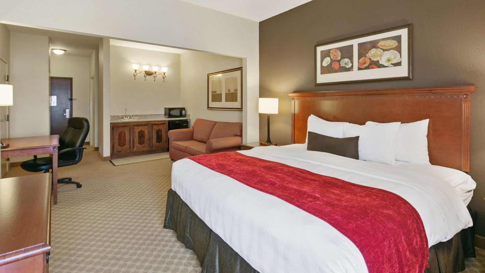 Best Western Plus Georgetown Inn & Suites photo 16