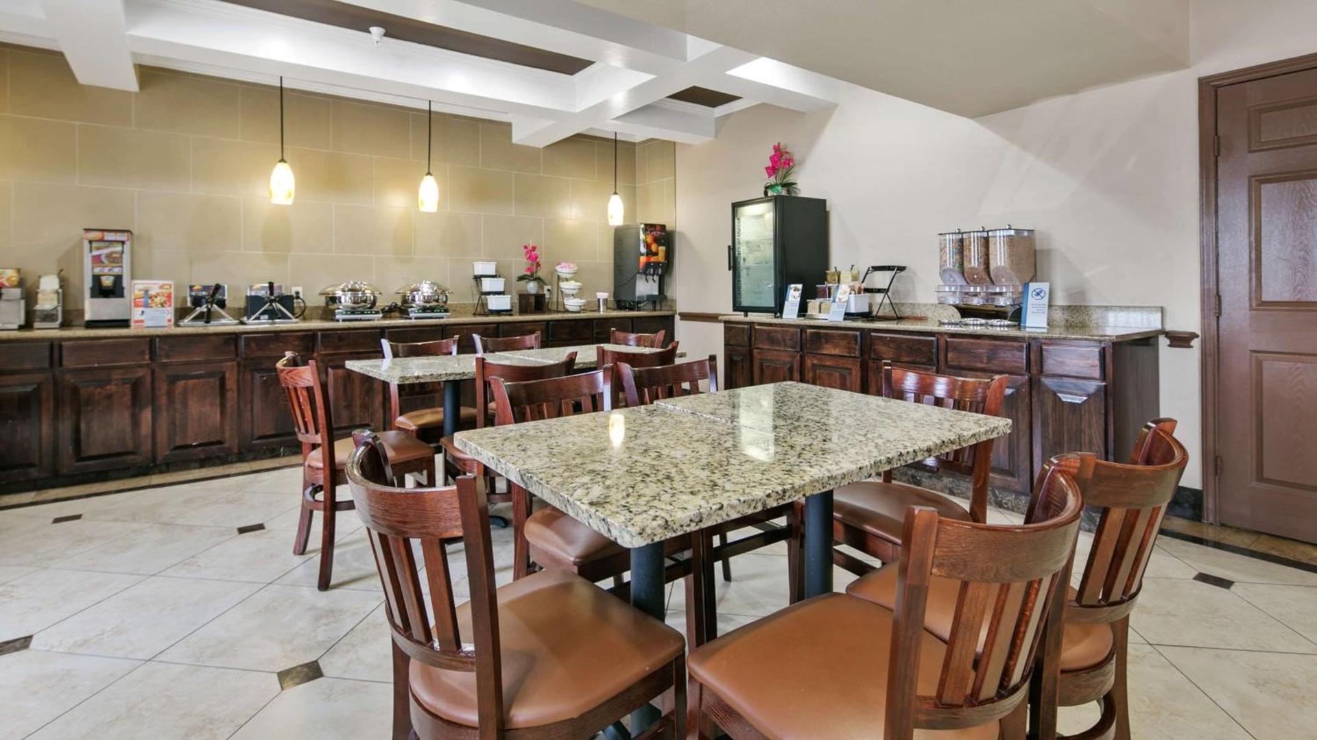 Best Western Plus Georgetown Inn & Suites photo 9
