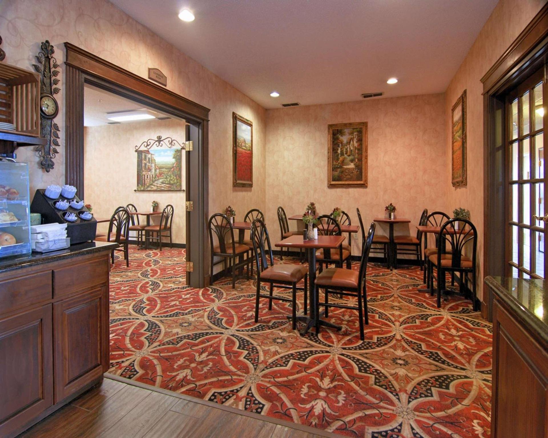 Best Western Plus Southpark Inn & Suites photo 24