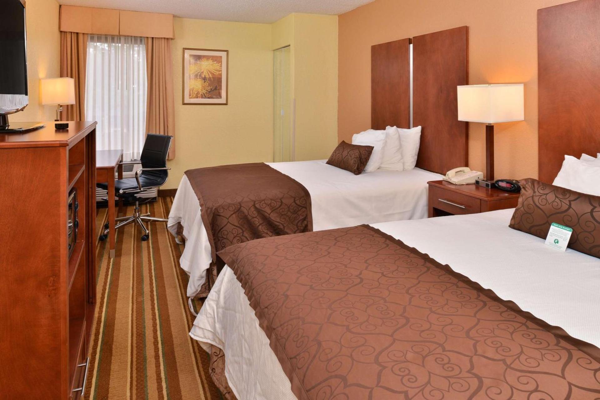 Best Western Plus Richmond photo 25