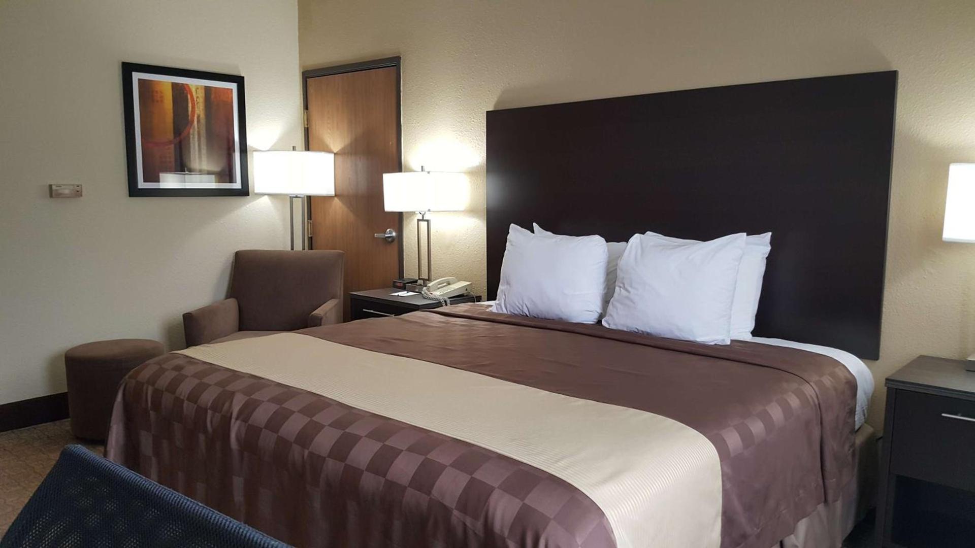 Best Western Teal Lake Inn photo 3