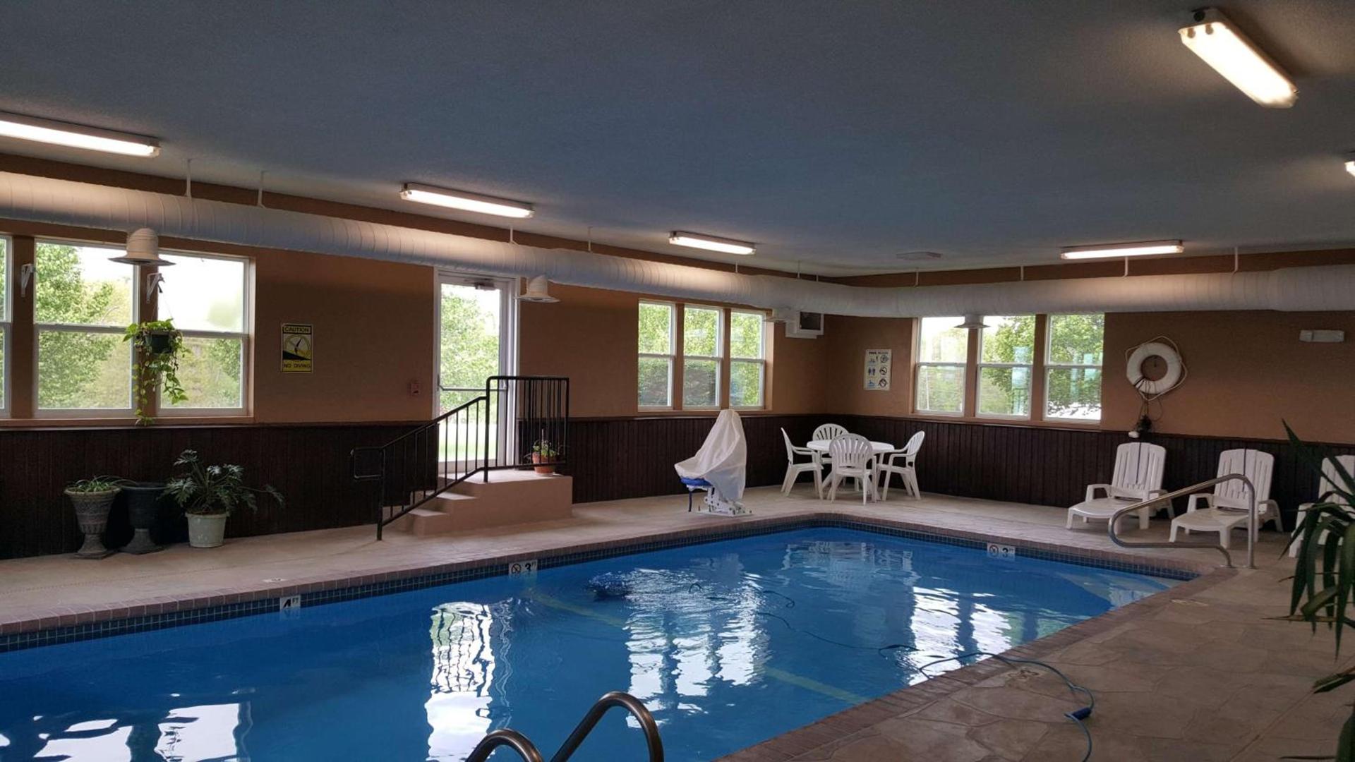 Best Western Teal Lake Inn photo 7