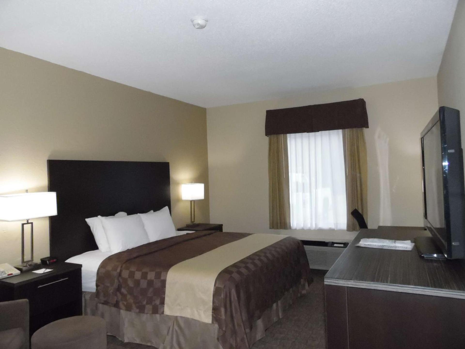 Best Western Teal Lake Inn photo 4