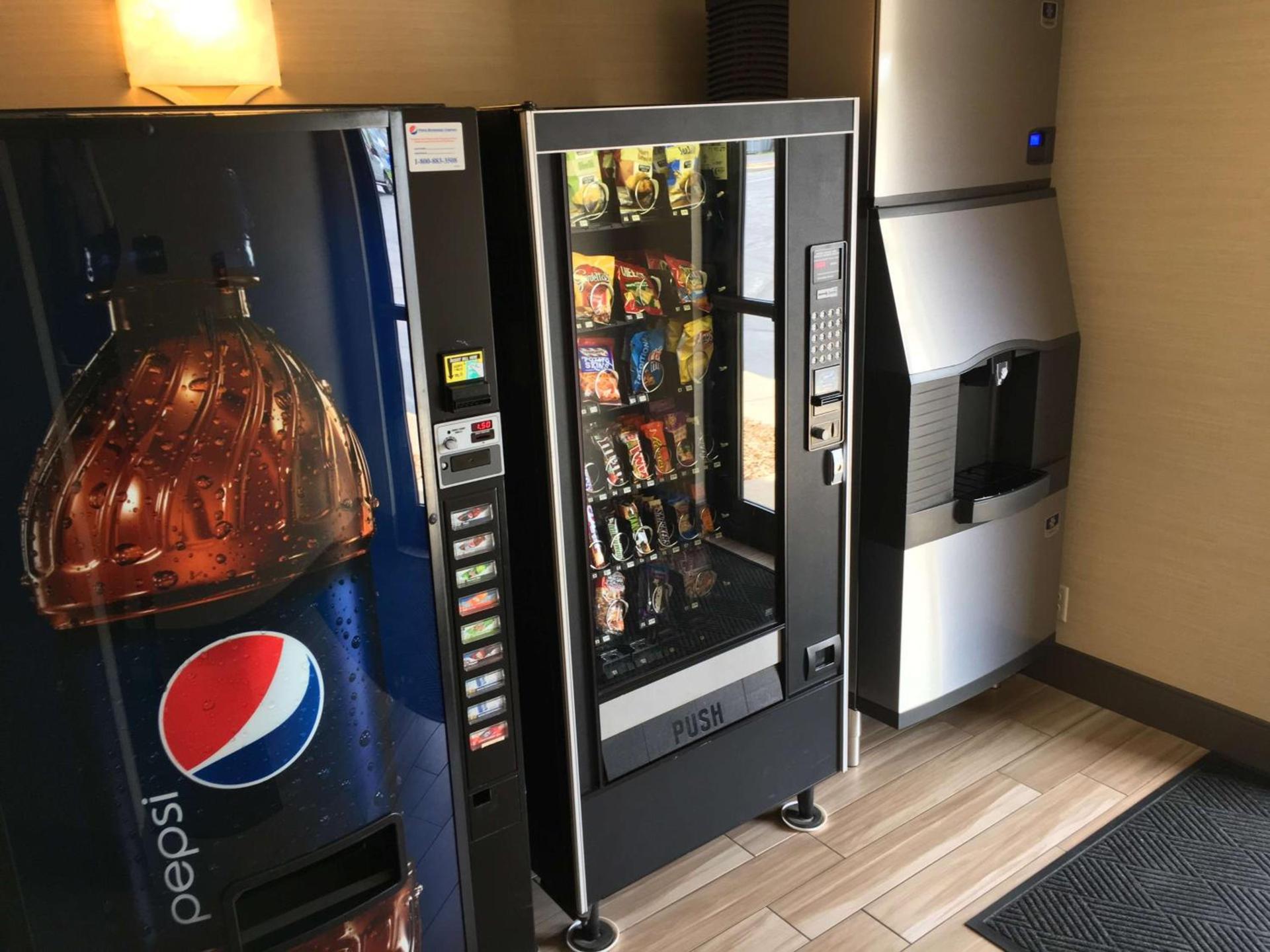 Best Western Falcon Plaza - Bowling Green photo 29