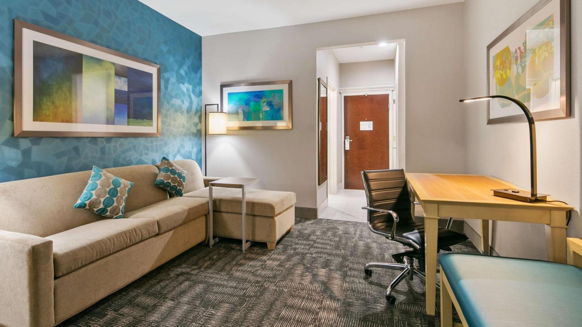 Best Western Plus Houston Atascocita Inn & Suites photo 11