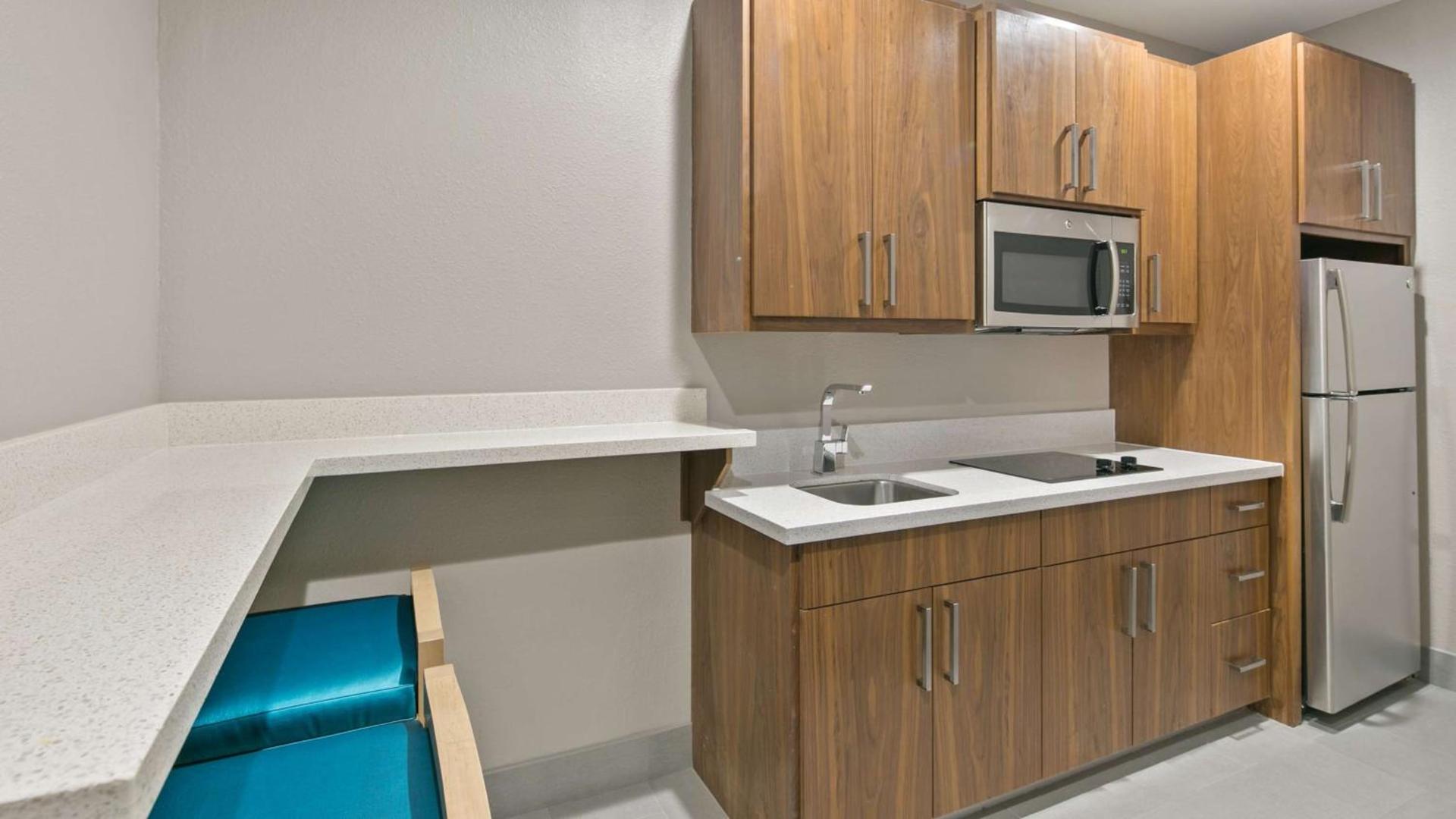 Best Western Plus Houston Atascocita Inn & Suites photo 18