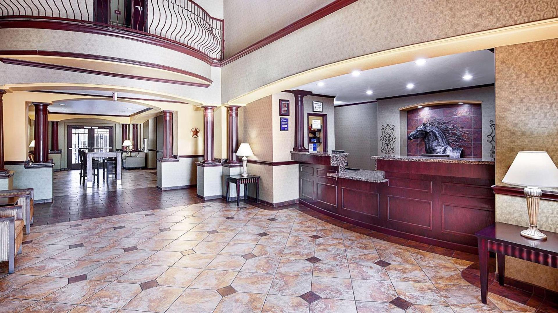 Best Western Plus Royal Mountain Inn & Suites photo 3