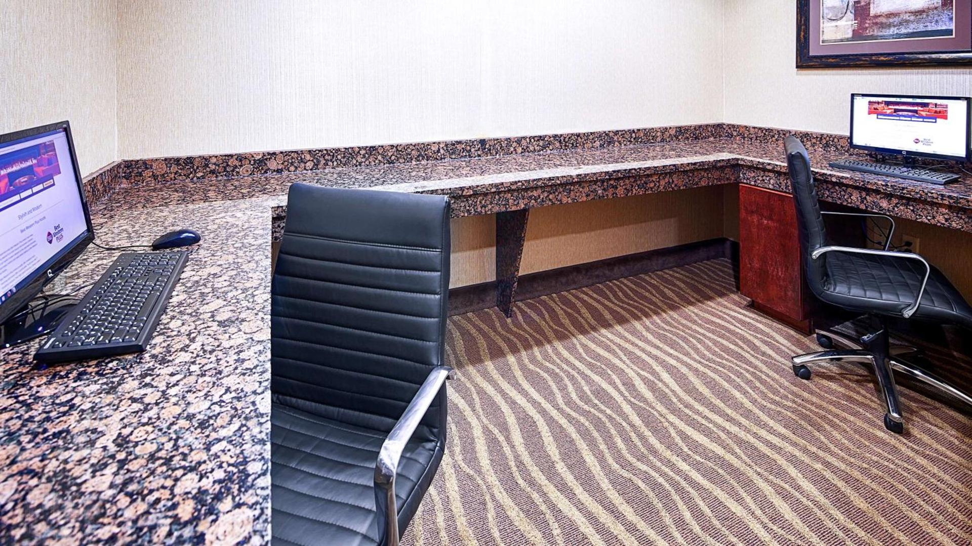 Best Western Plus Royal Mountain Inn & Suites photo 23