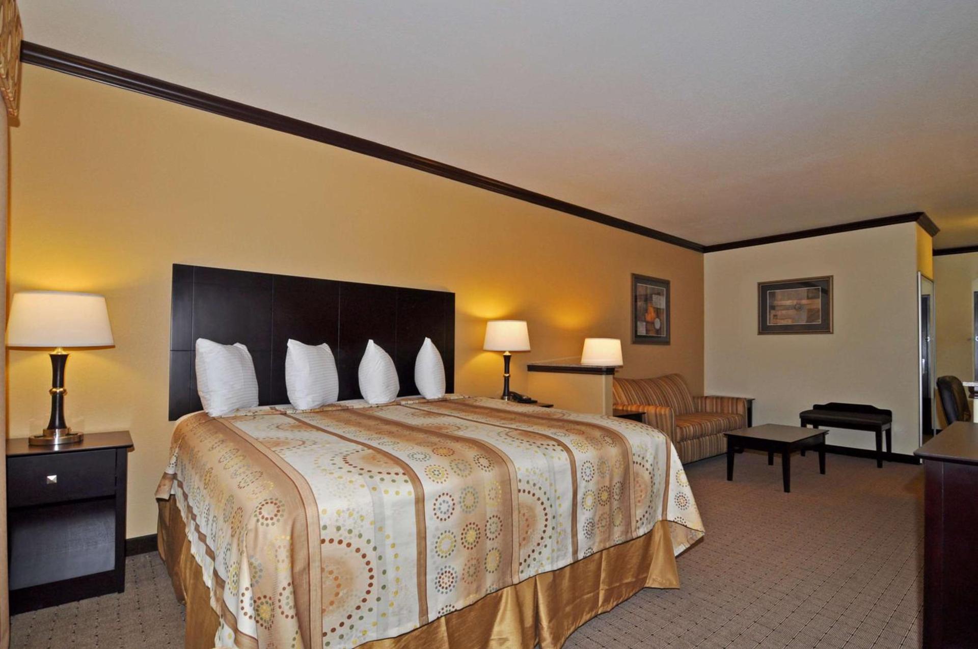 Best Western Plus Royal Mountain Inn & Suites photo 13