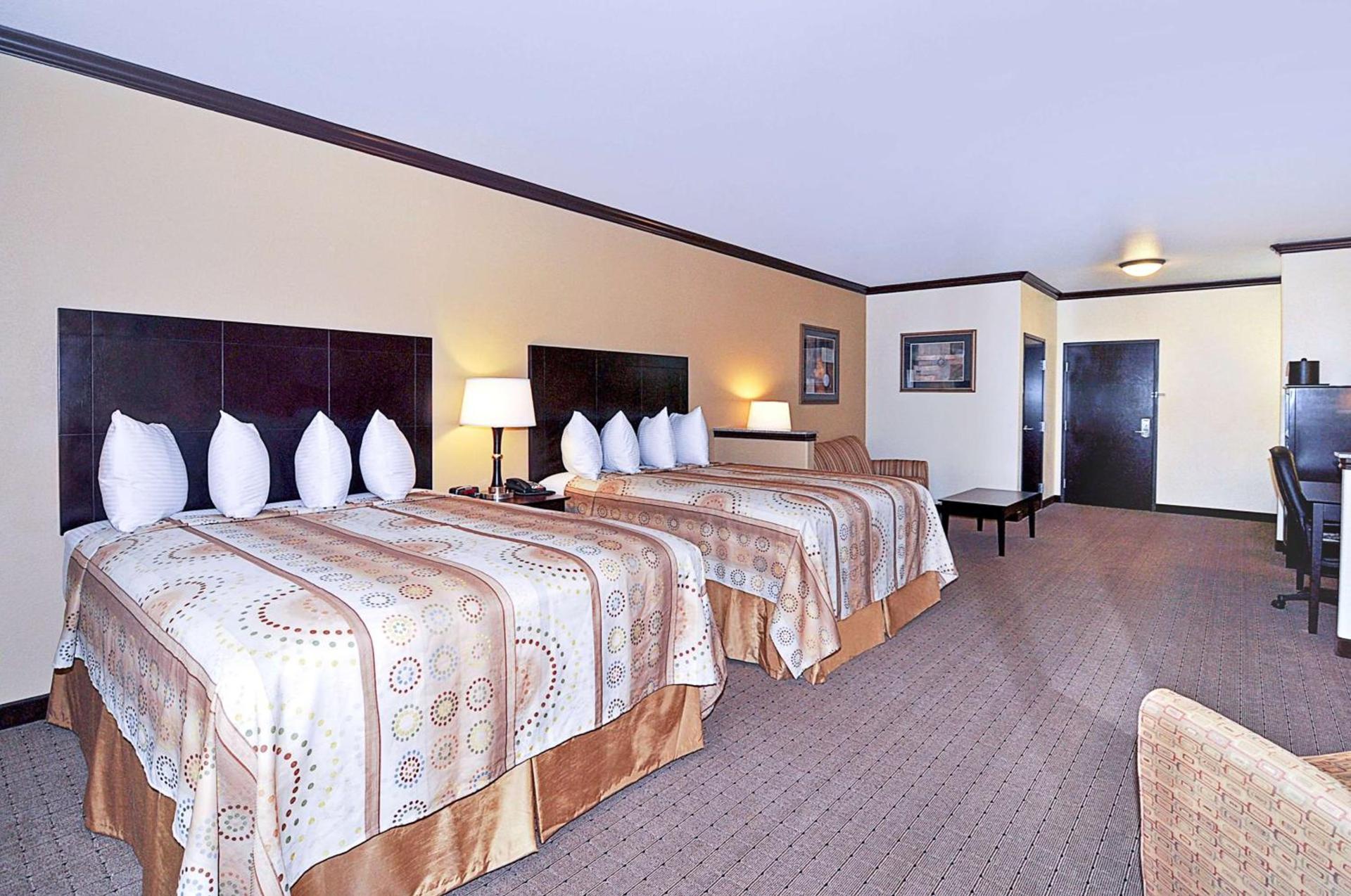 Best Western Plus Royal Mountain Inn & Suites photo 7