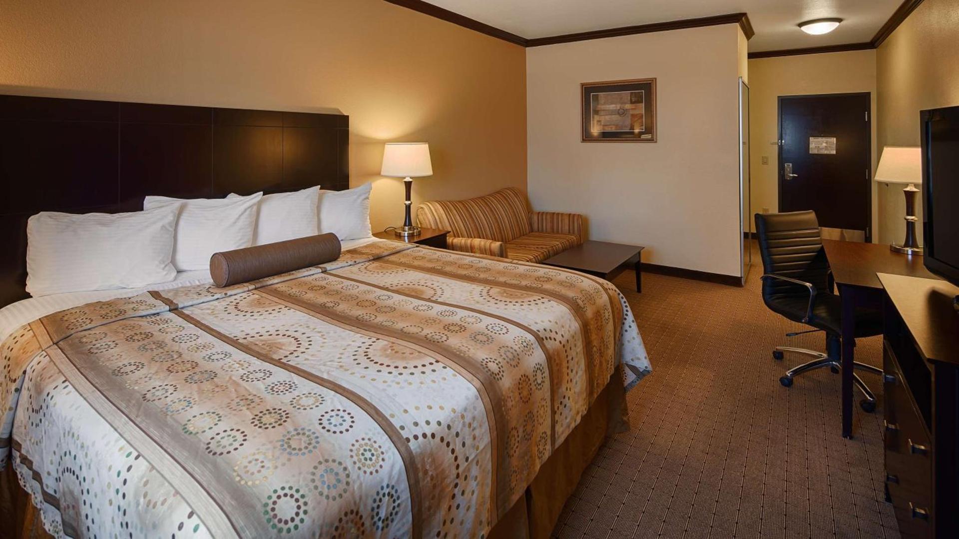 Best Western Plus Royal Mountain Inn & Suites photo 12