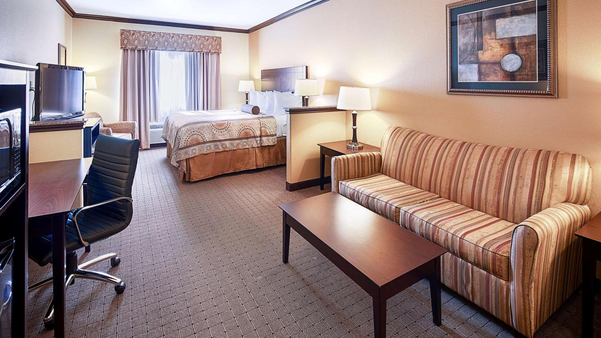 Best Western Plus Royal Mountain Inn & Suites photo 5