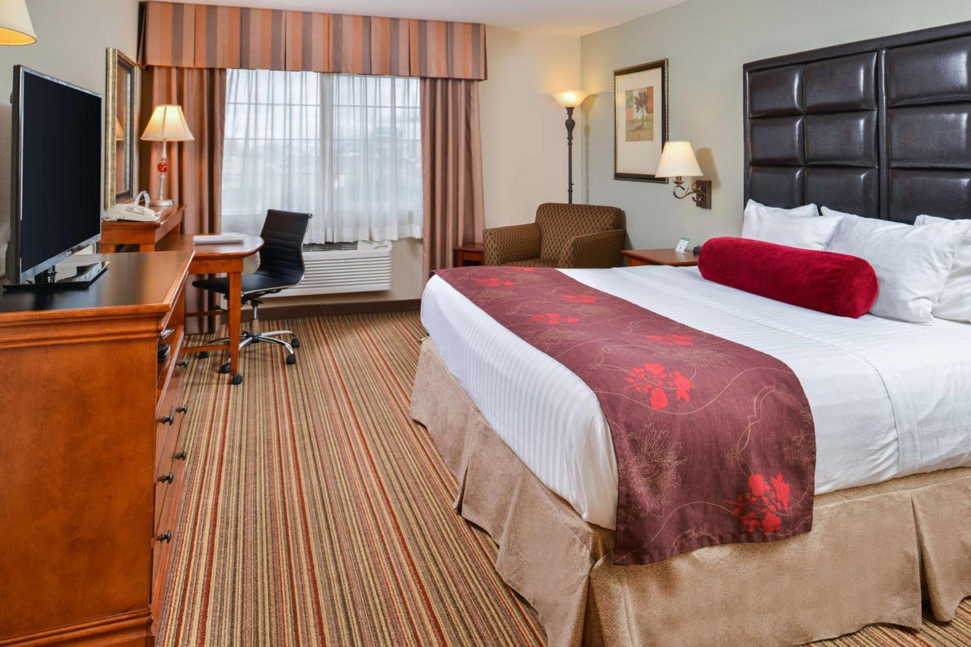 Best Western Plus Rama Inn photo 13