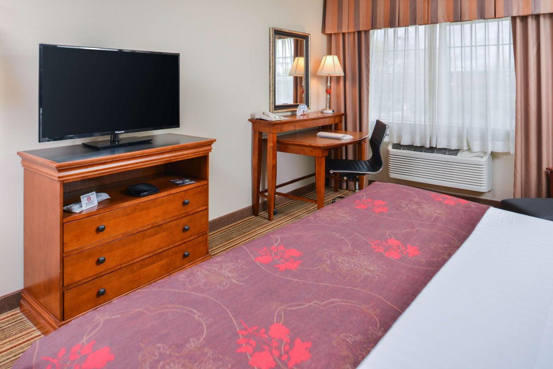 Best Western Plus Rama Inn photo 10