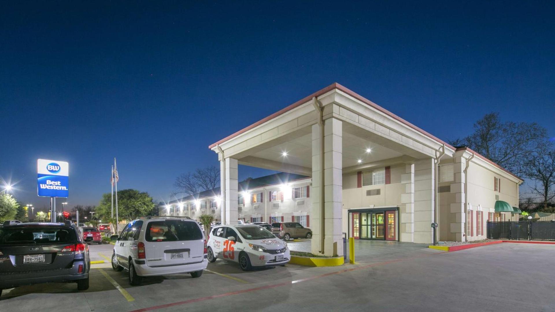 Best Western San Marcos photo 1