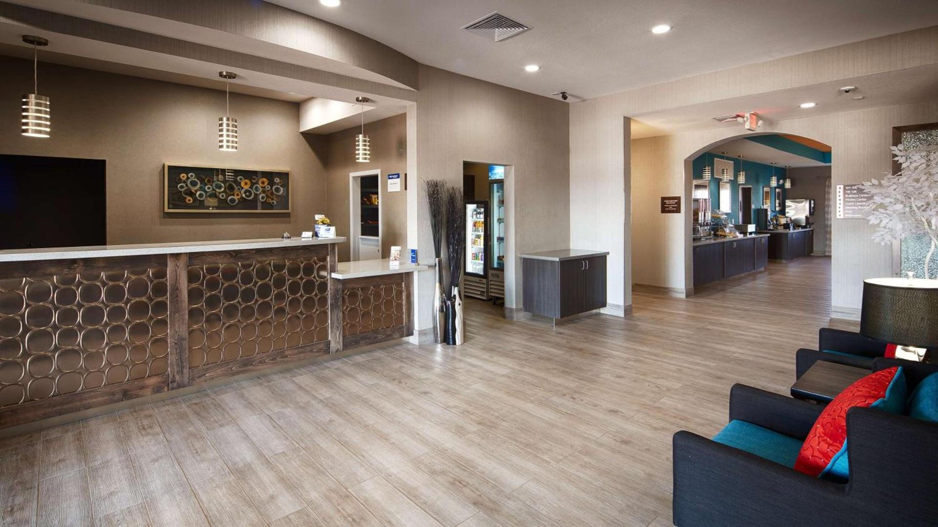 Best Western Plus Lonestar Inn & Suites photo 5