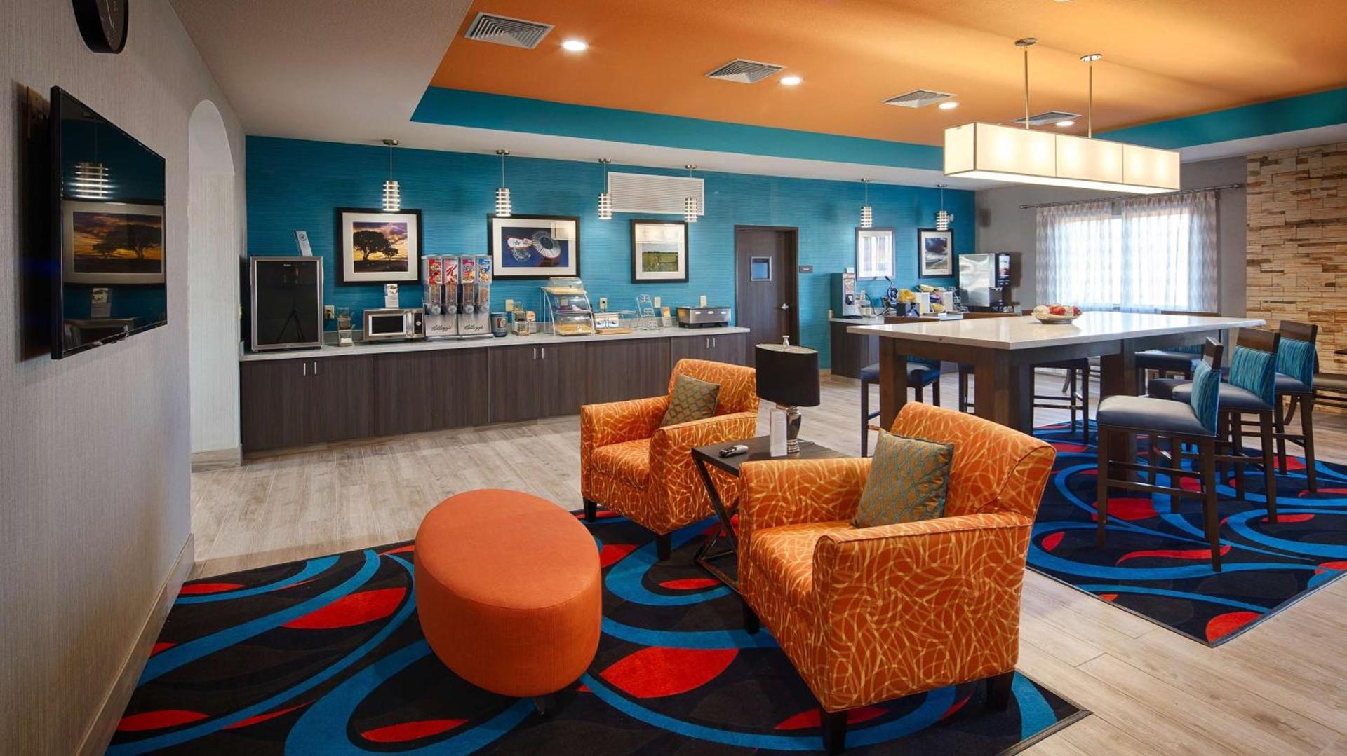 Best Western Plus Lonestar Inn & Suites photo 9