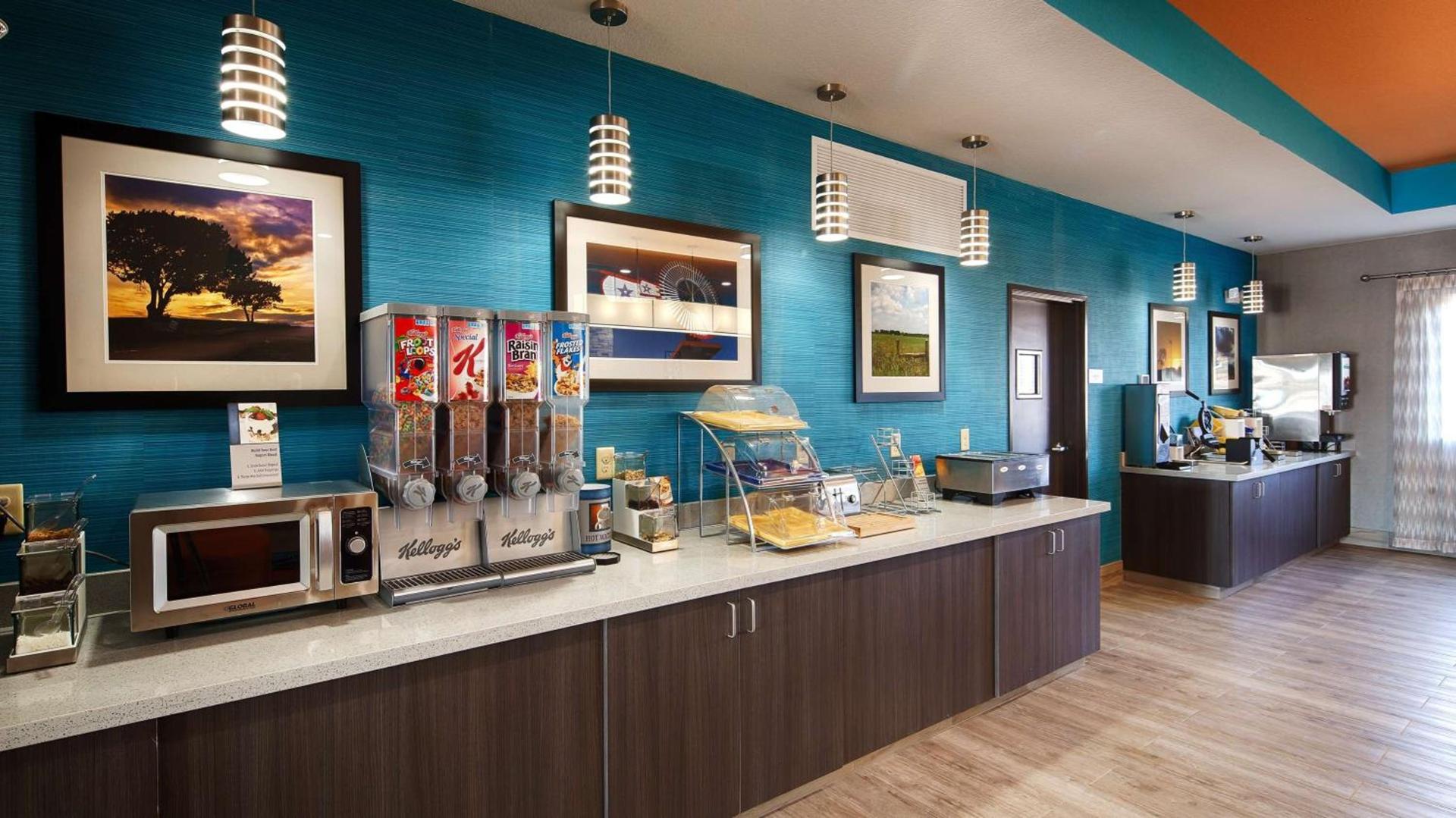 Best Western Plus Lonestar Inn & Suites photo 16