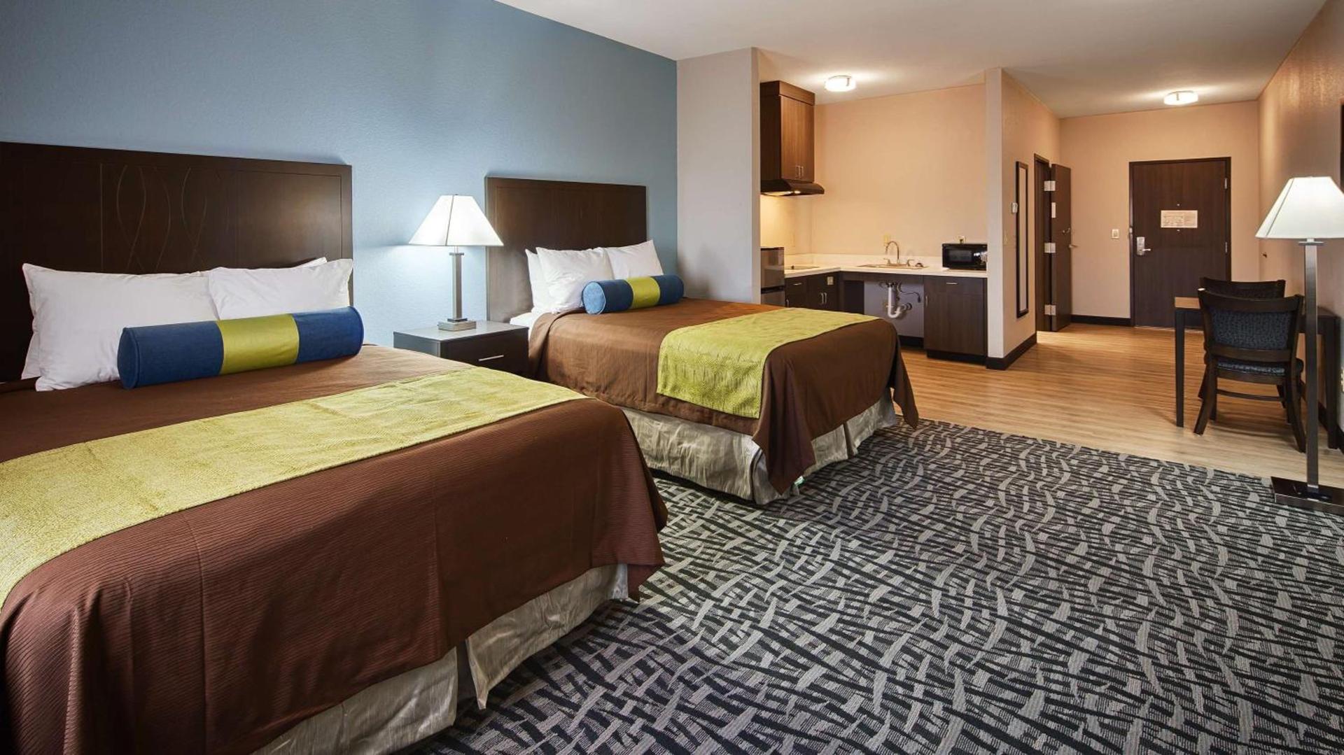 Best Western Plus Lonestar Inn & Suites photo 10