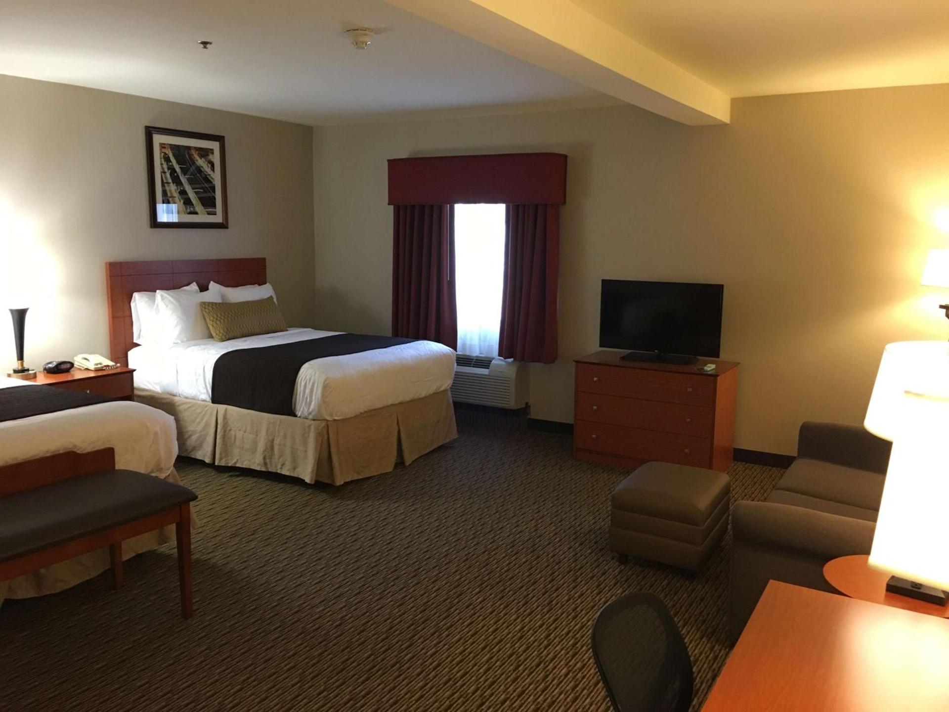 Best Western Plus Arrowhead Hotel photo 10