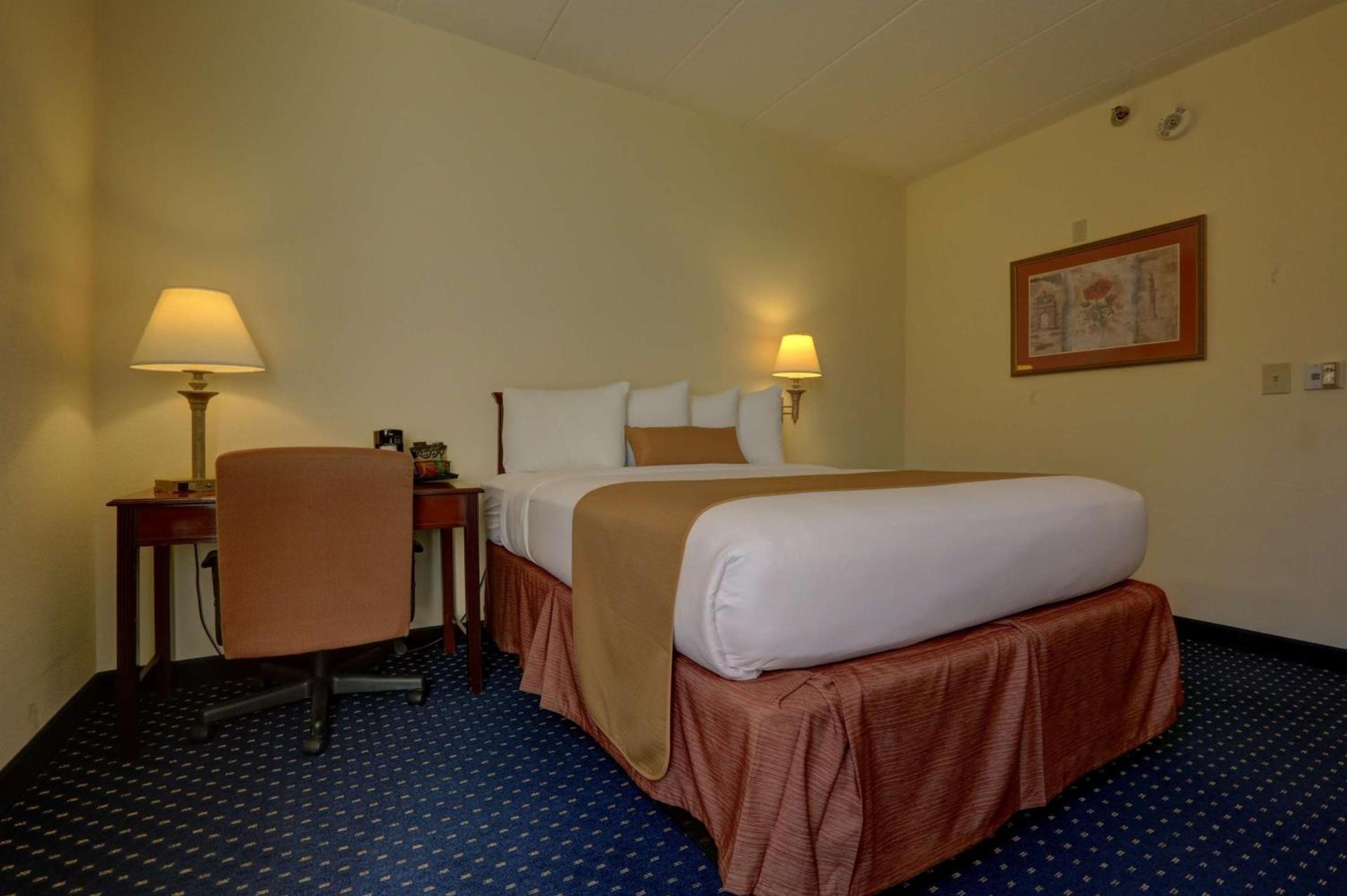 SureStay Plus Hotel by Best Western Chicago Lombard photo 19