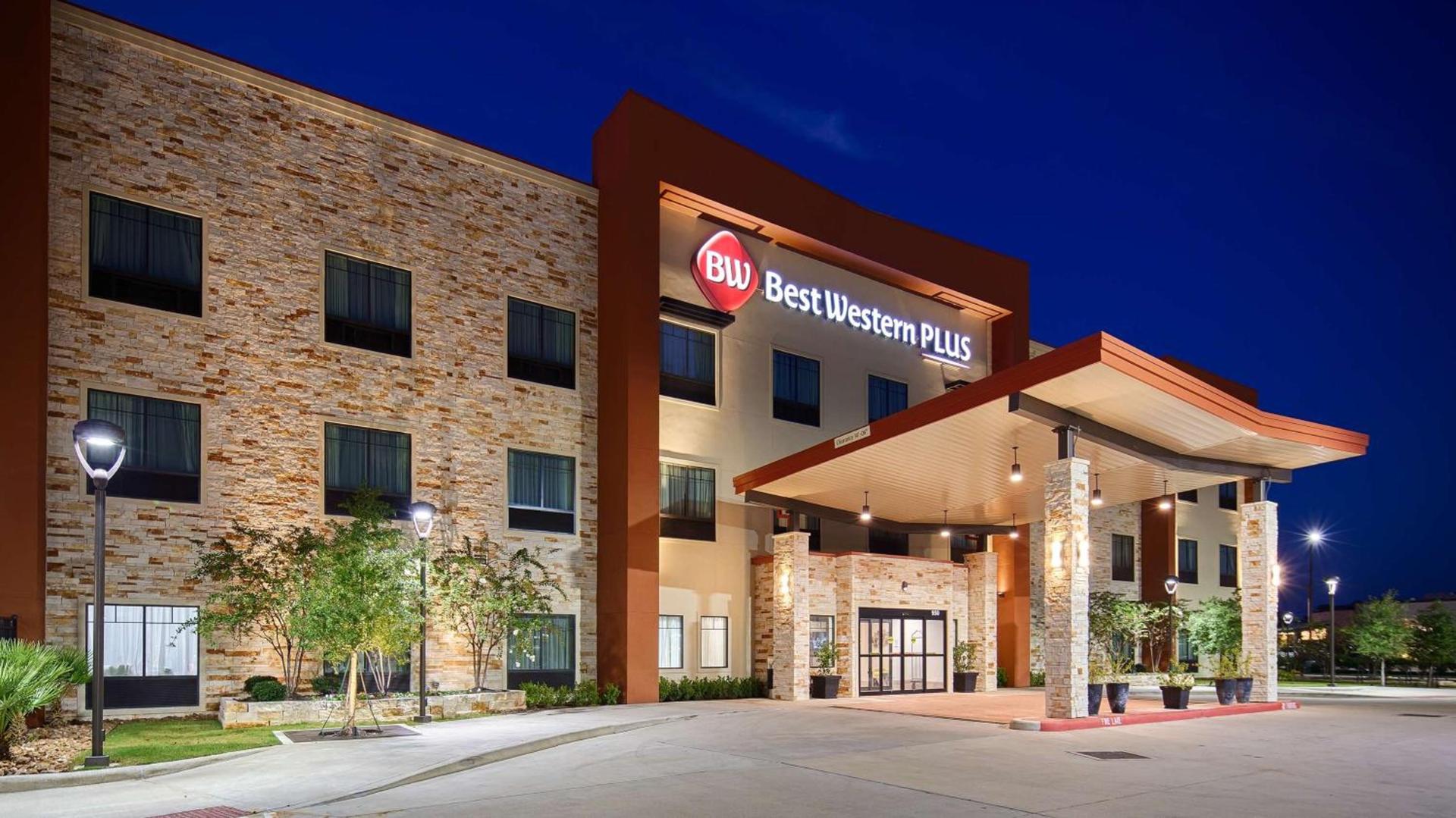 Best Western Plus College Station Inn & Suites photo 1