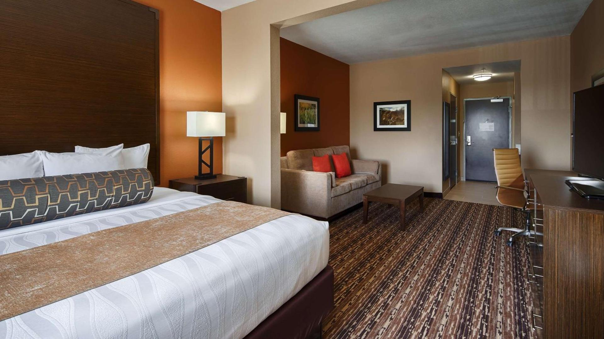 Best Western Plus Elmendorf Hotel San Antonio Hotel photo 5