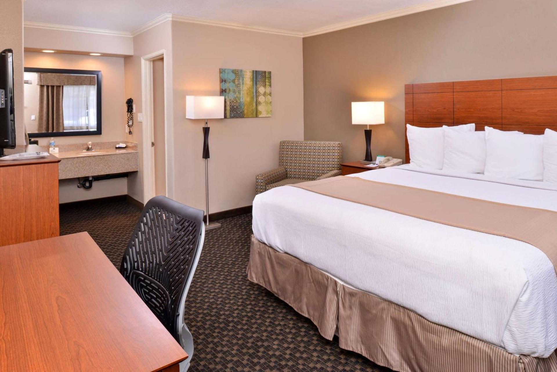 Best Western Oxnard Inn photo 27