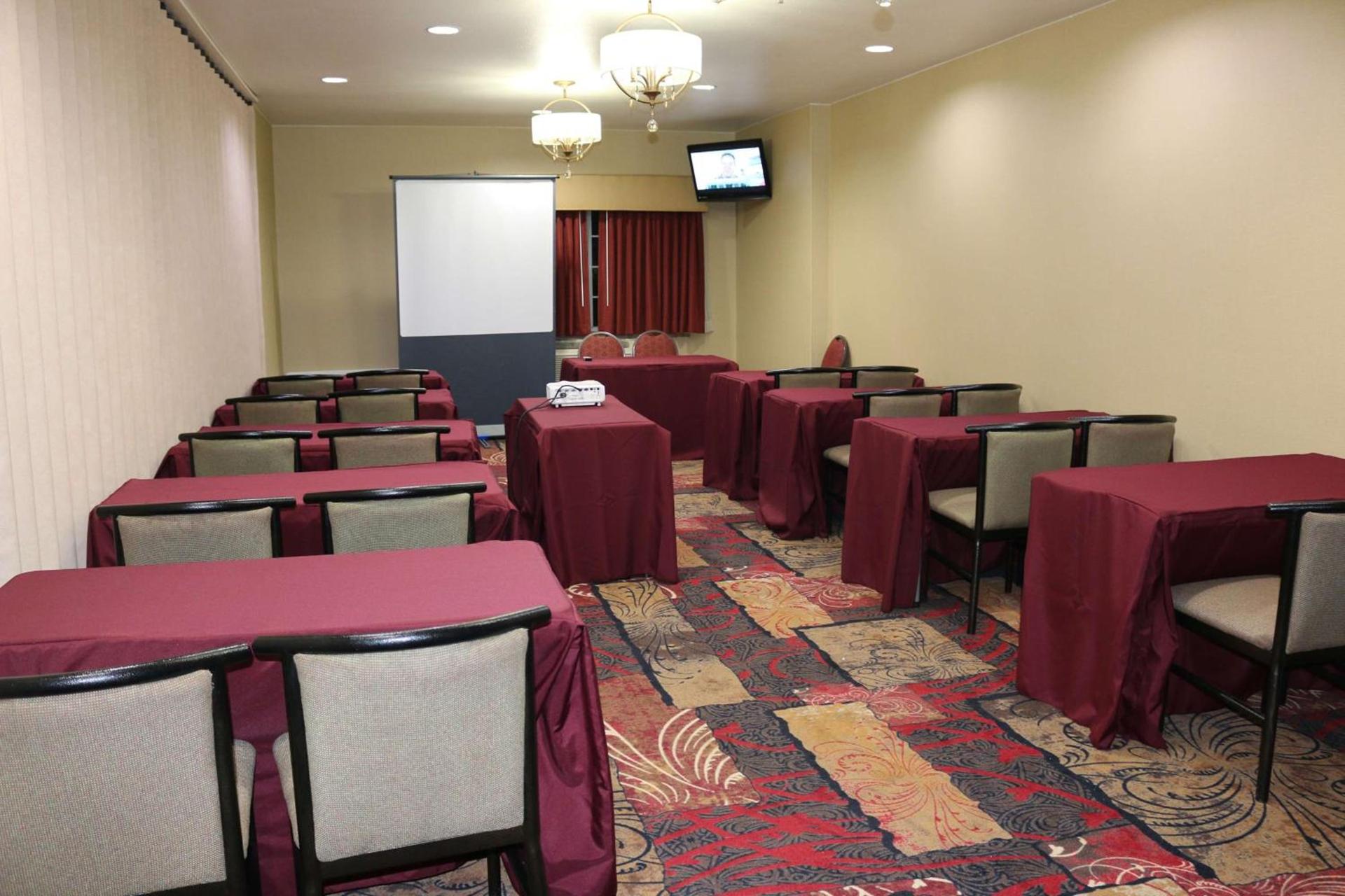 Best Western Parsons Inn photo 8