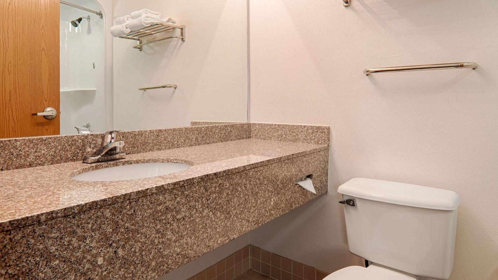 Best Western Garden Inn photo 9