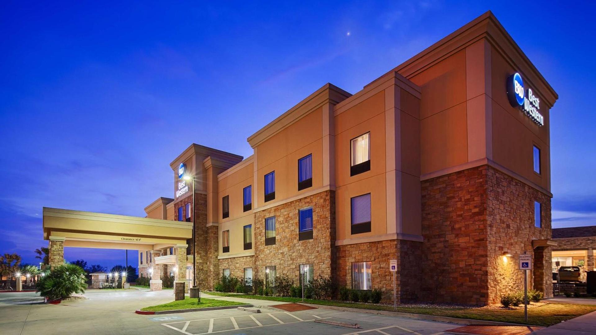 Best Western Bastrop Pines Inn photo 2
