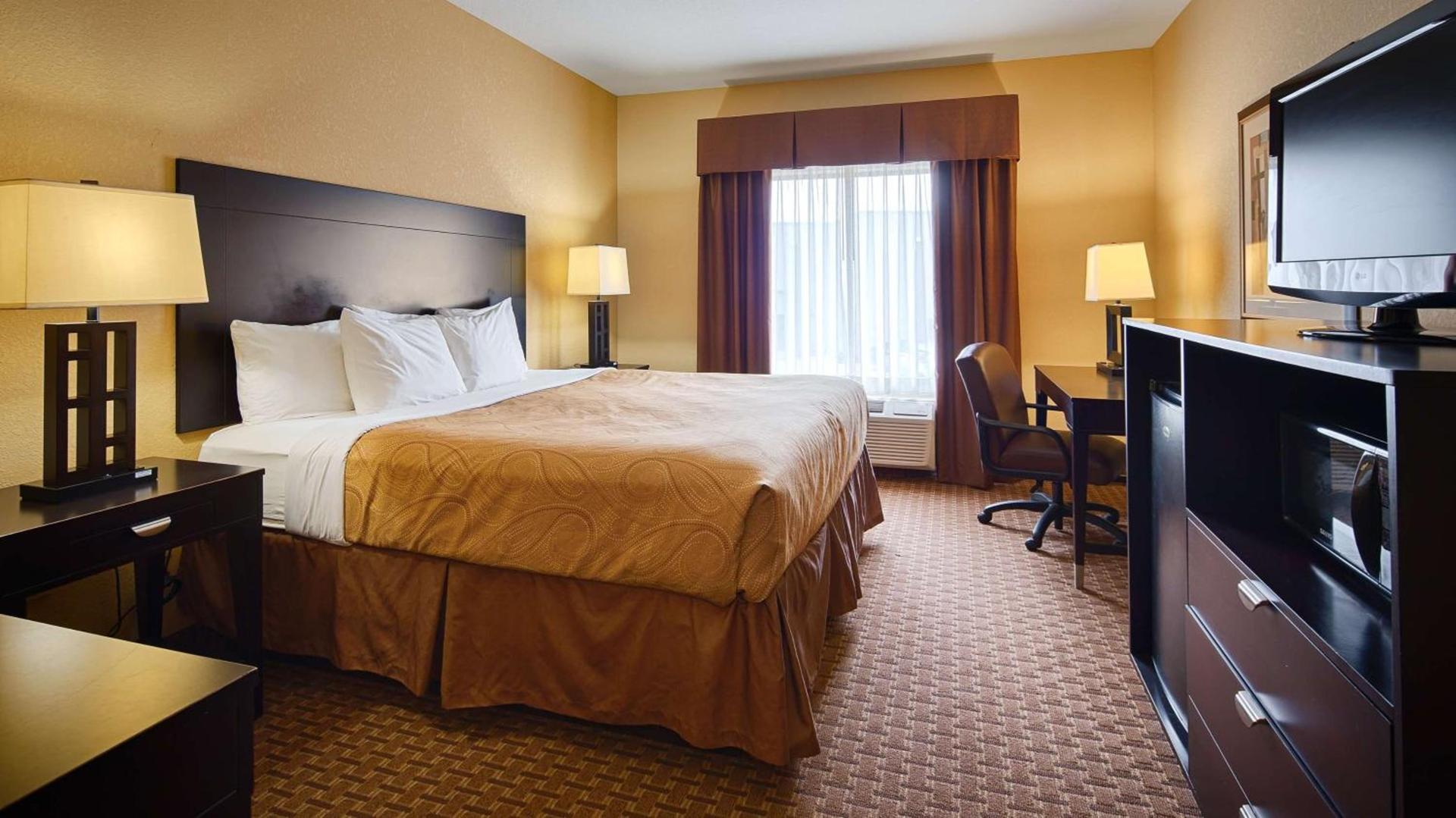 Best Western Bastrop Pines Inn photo 6