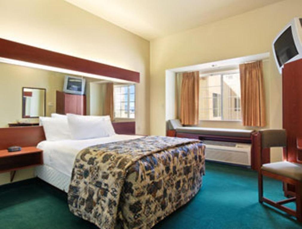 Microtel Inn & Suites by Wyndham Wellton photo 4
