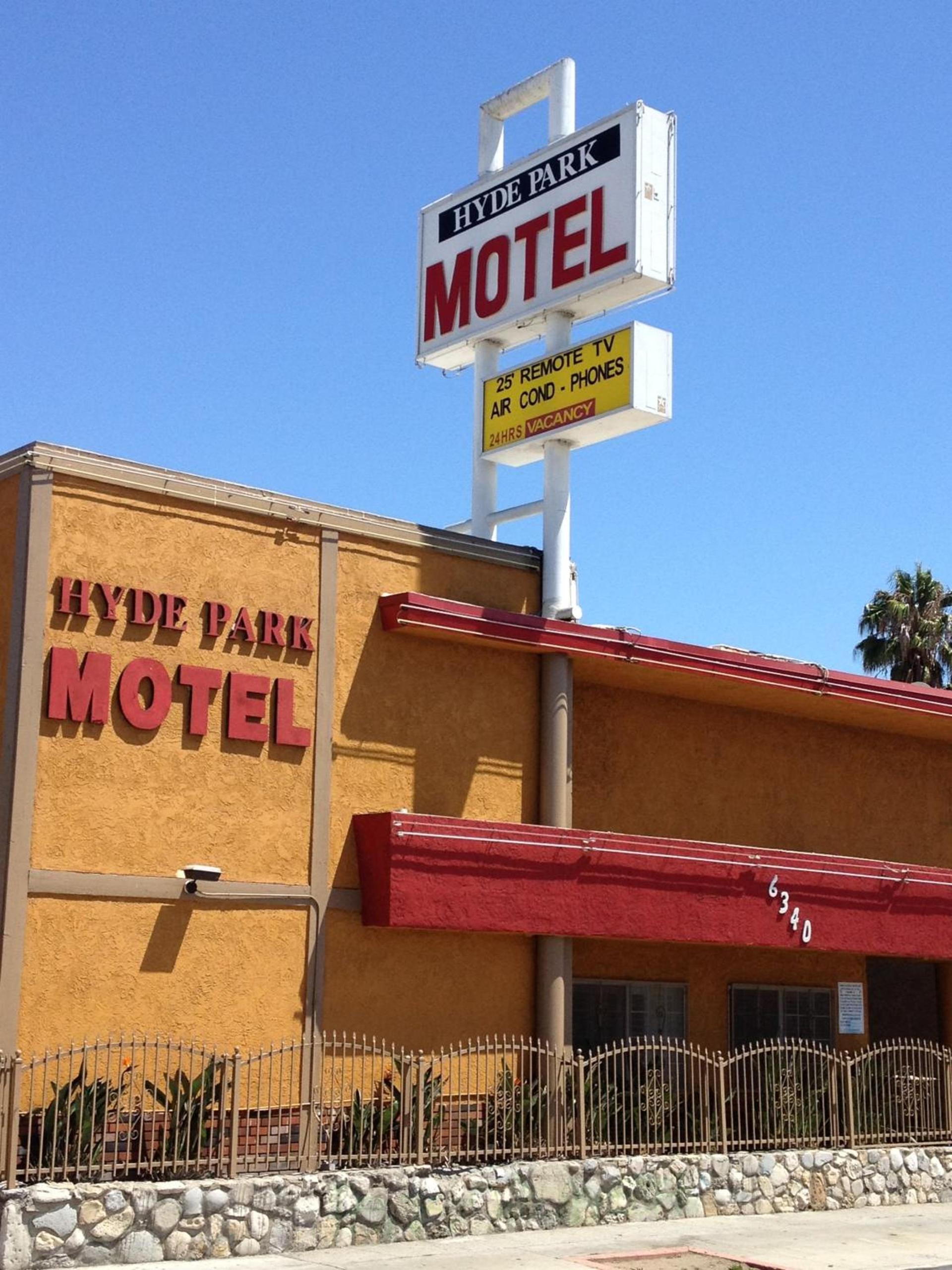 Hyde Park Motel photo 1