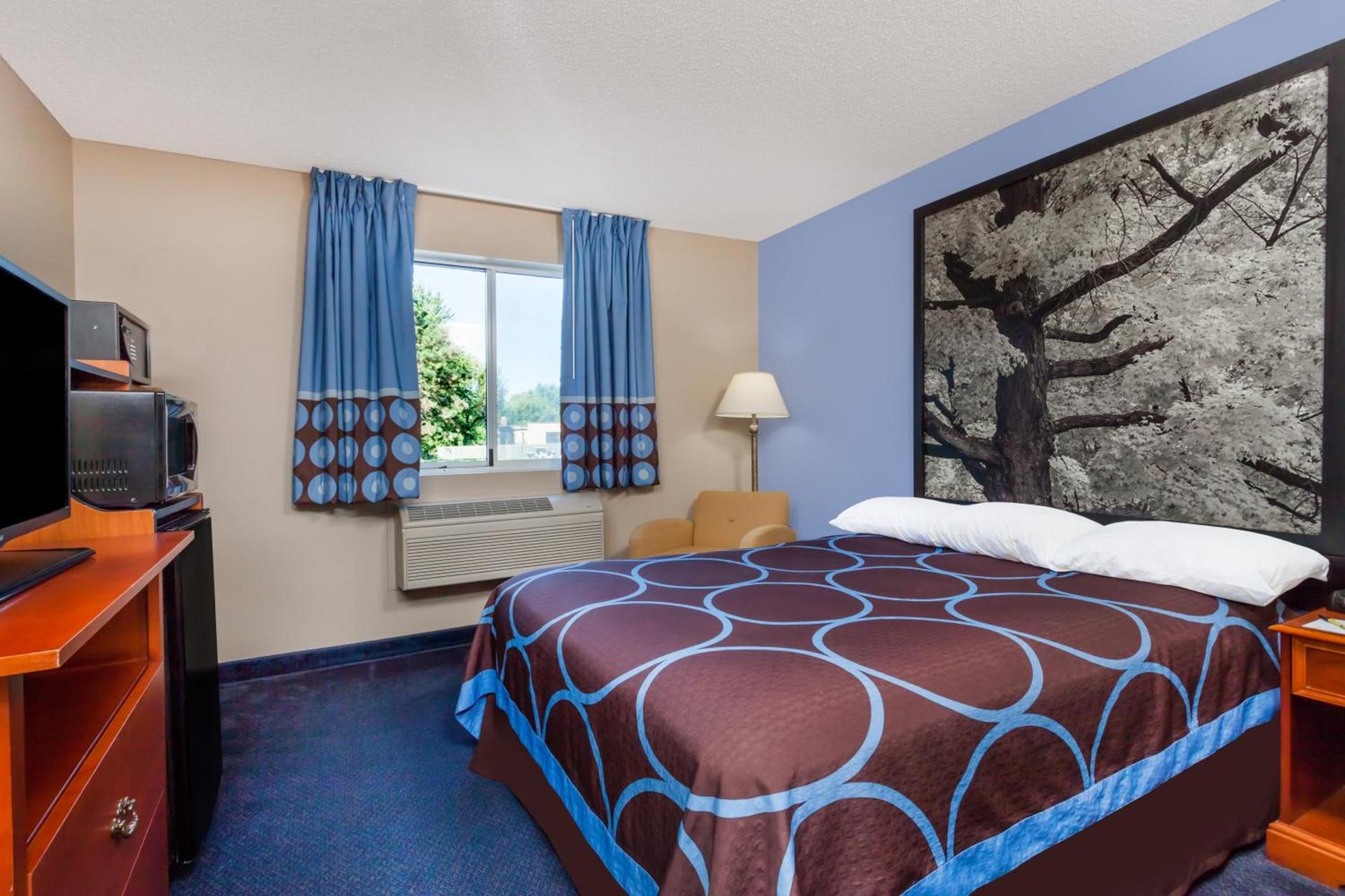 Super 8 by Wyndham Adrian photo 30