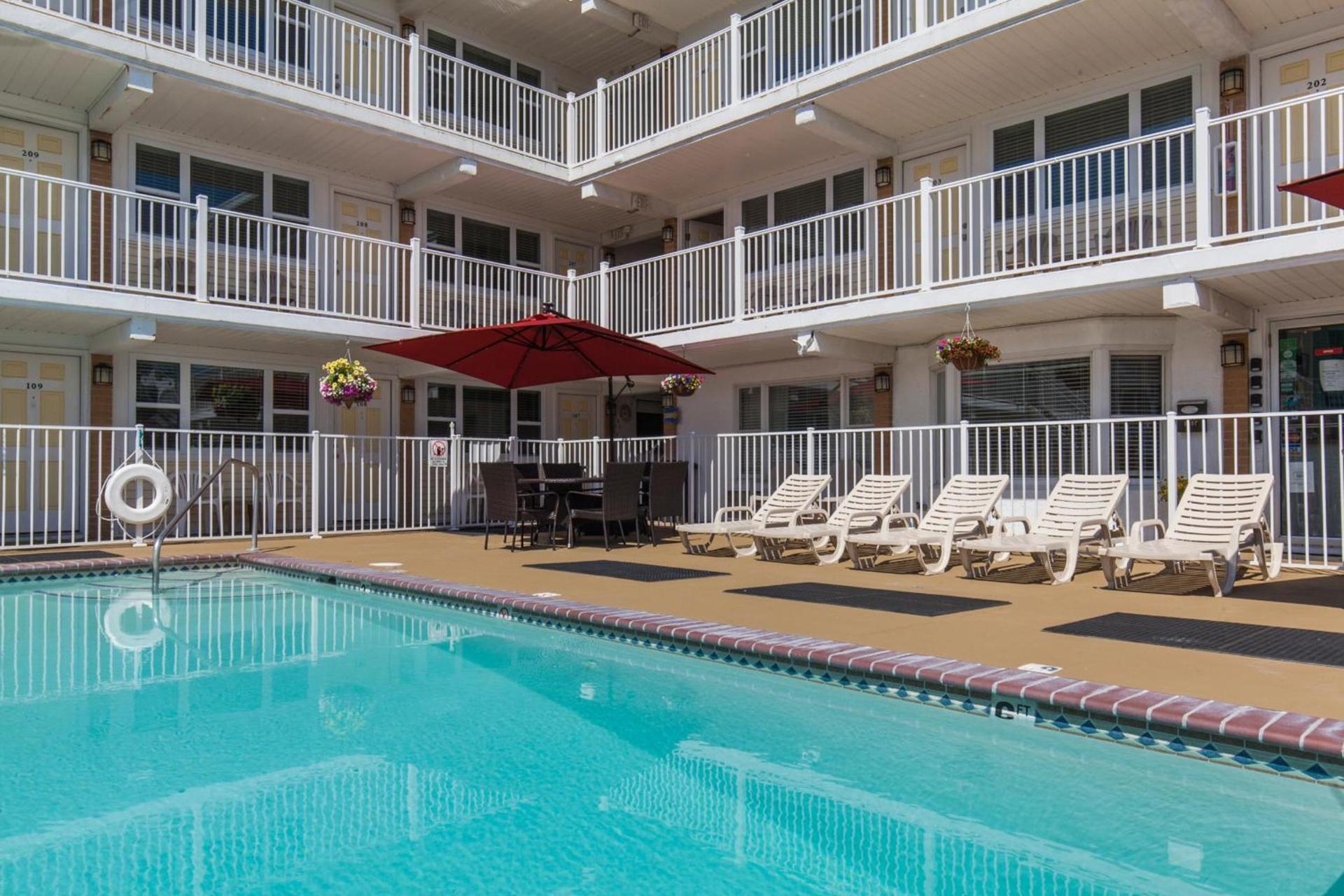 Esplanade Suites - A Sundance Vacations Property photo 12
