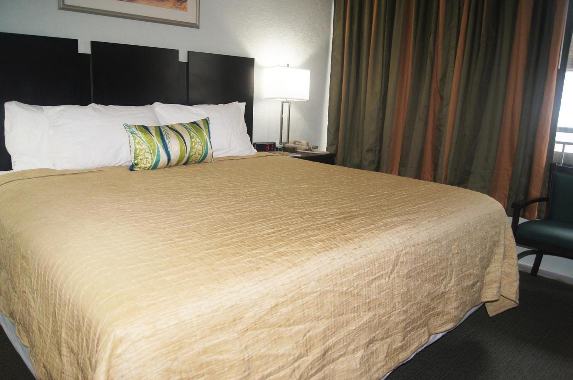Ocean Plaza Motel photo 43